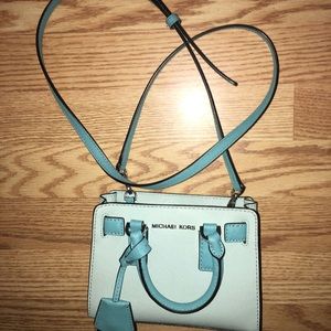 MICHAEL KORS DILLON CROSSBODY